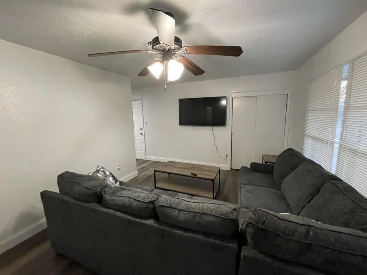 Cozy 3-Bedroom, 1-Bath Home Close To Fort Sill Lawton Exterior photo